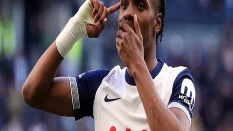 德乙赛场风云再起：5胜3负，这场对决不容错过，胜利曙光就在眼前！